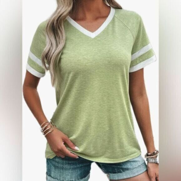 NWOT Plus Size Green Short Sleeve V Neck Tee Shirt White Trim Sleeve - 3XL - Picture 1 of 5